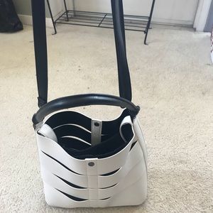 Fabletics bucket bag